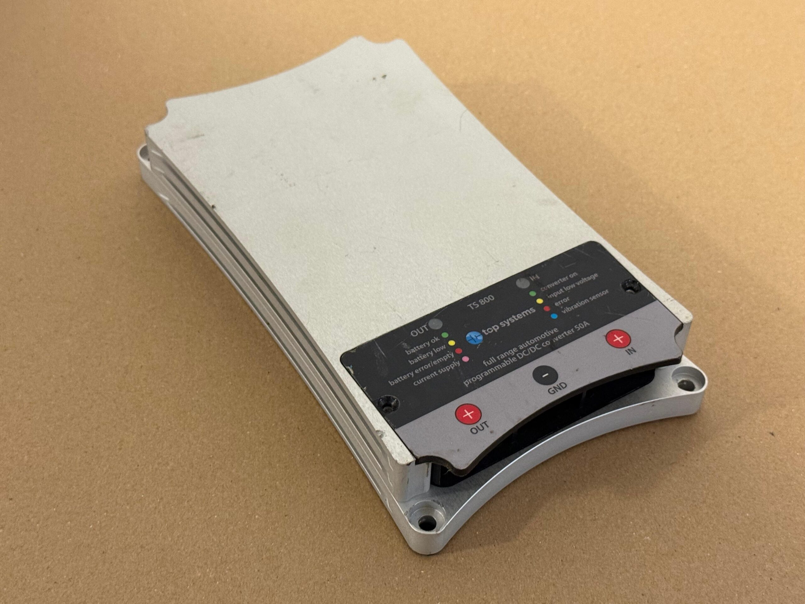 Victron accu scheider 50A Top Systems TS800 Buck-Boost DC/DC converter | gebruikt