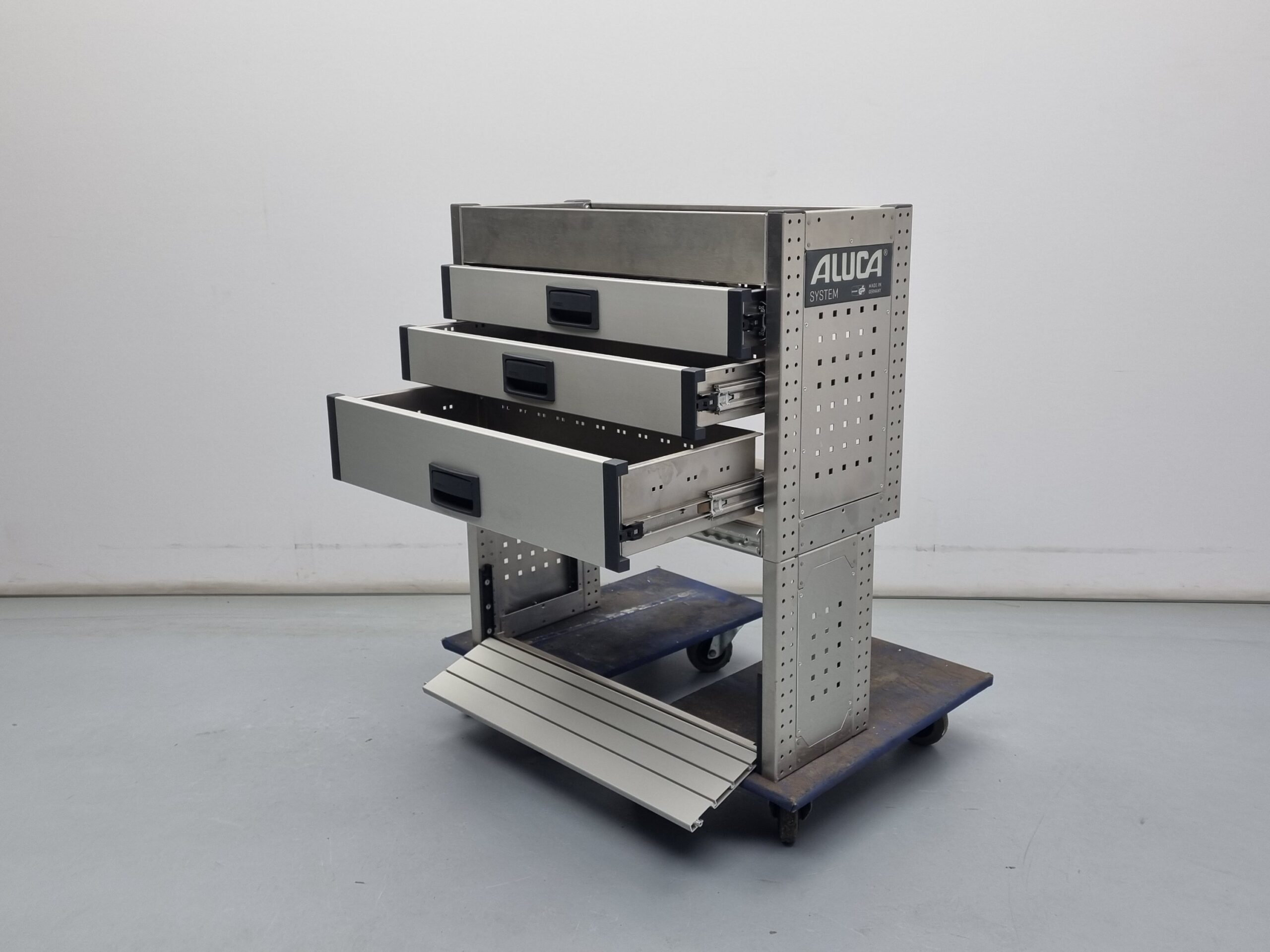 9635-1 Aluca (Z.G.A.N) - Afbeelding 2